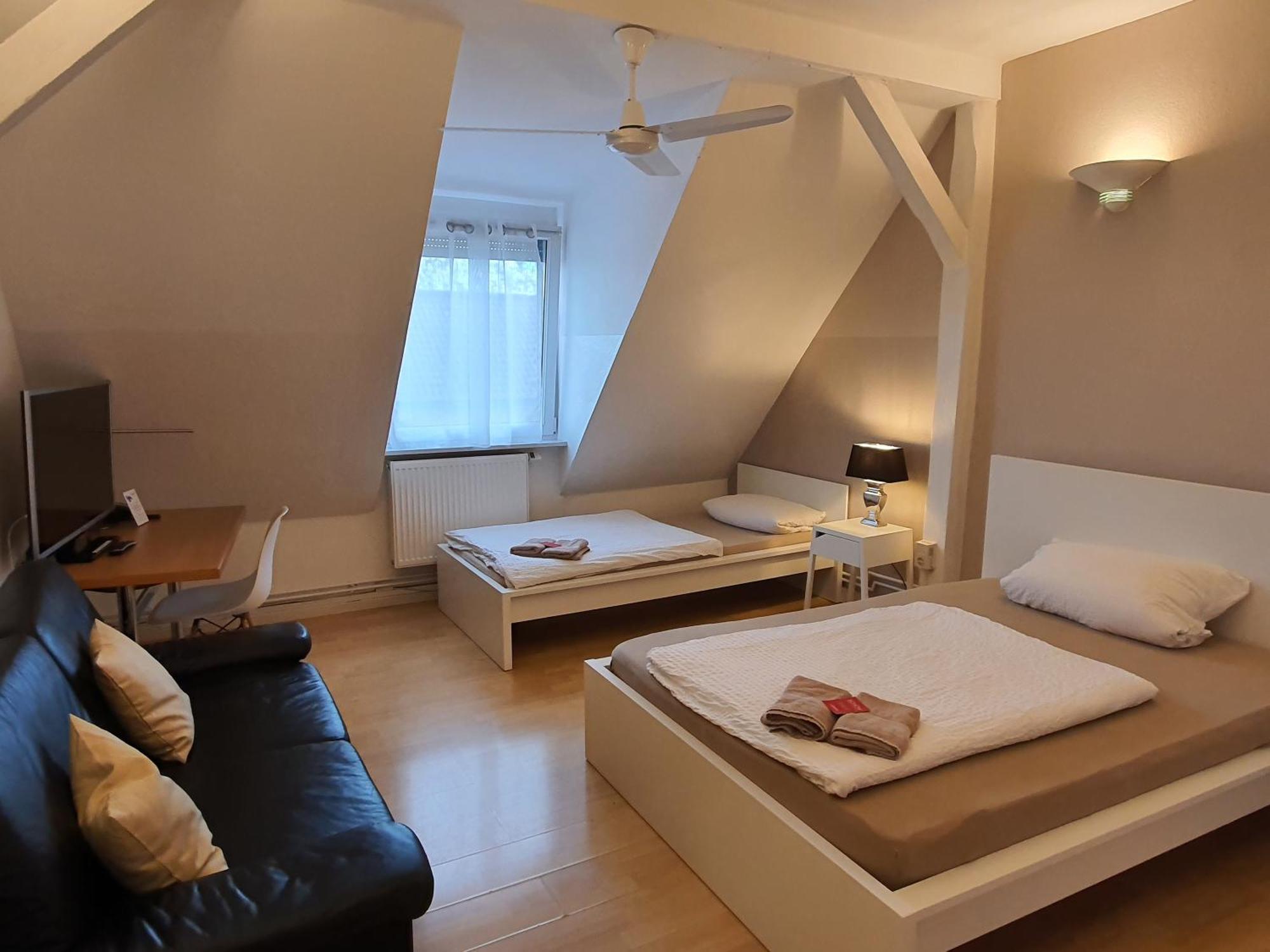 Colodging Mannheim - Private Rooms & Kitchen 외부 사진