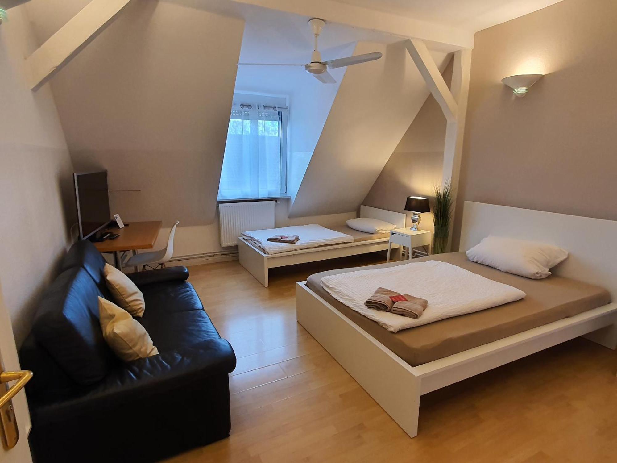 Colodging Mannheim - Private Rooms & Kitchen 외부 사진